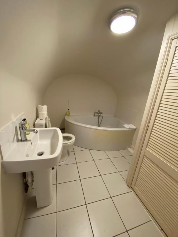 Stylish Maisonette And Studio In Victoria London Rom bilde